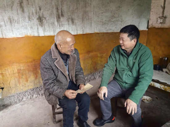 慰问结对帮扶贫困户.png 慰问结对帮扶贫困户.png